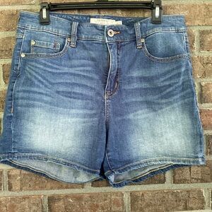 - Torrid first at fit high rise denim shorts size 12